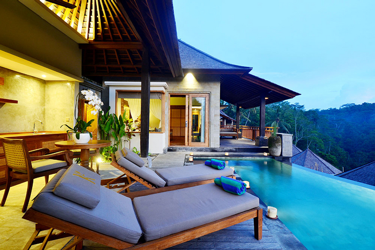 Swimming Pool 23