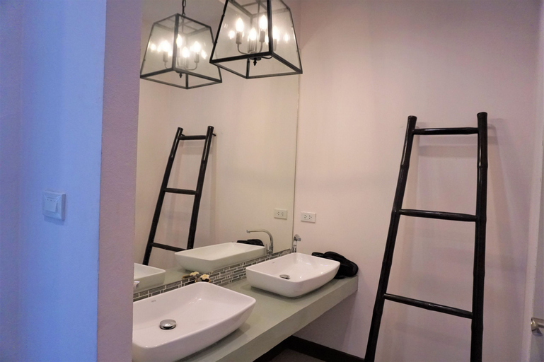 Bathroom 8