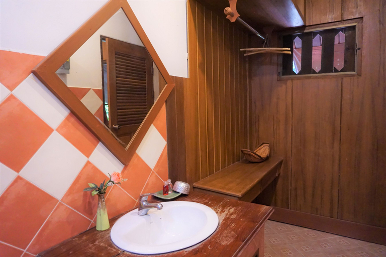 Bathroom 8