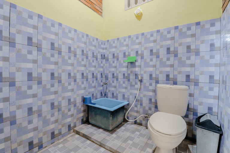 Bathroom 19
