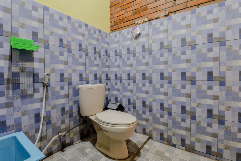 Bathroom 20