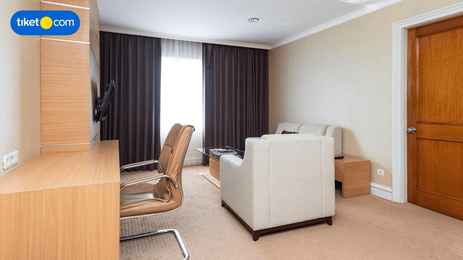 Living Area 5