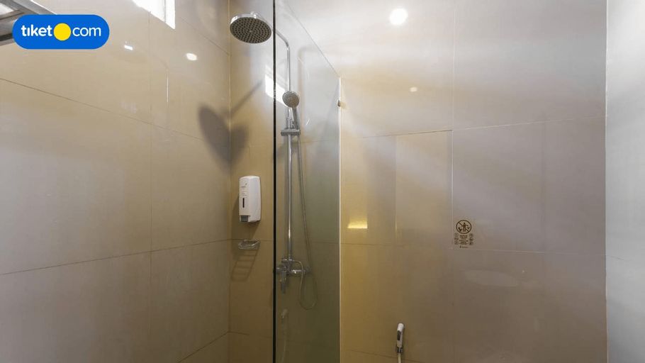 Bathroom 6