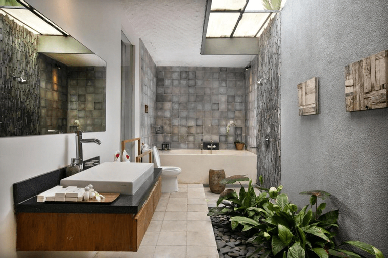 Bathroom 25