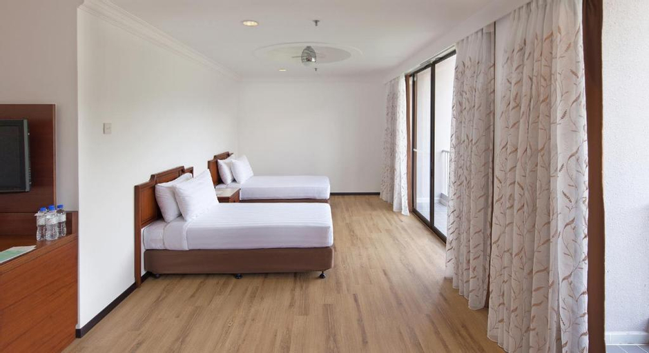 Bedroom 12