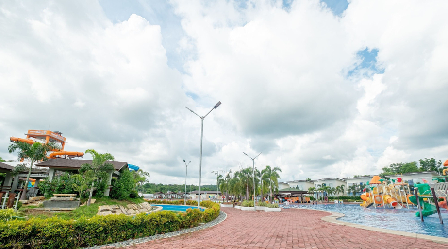 Exterior & Views 3, Ban-aw Candon, Candon City