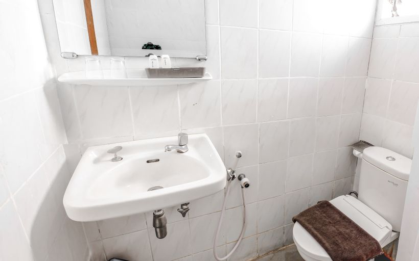 Bathroom 8