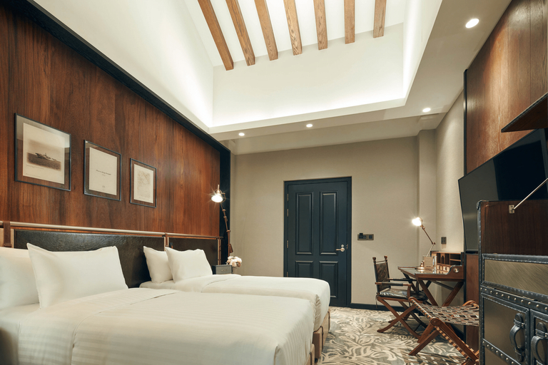 Bedroom 30