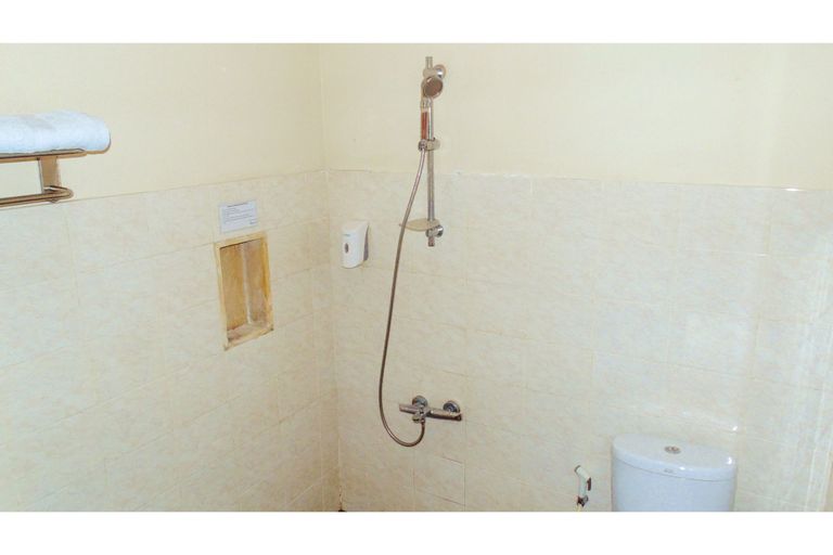 Bathroom 21