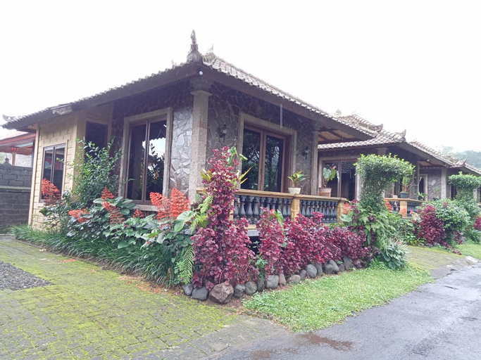 Exterior & Views 9