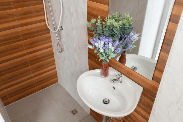 Bathroom 14