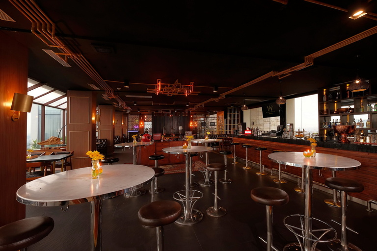 Food & Drinks 17
