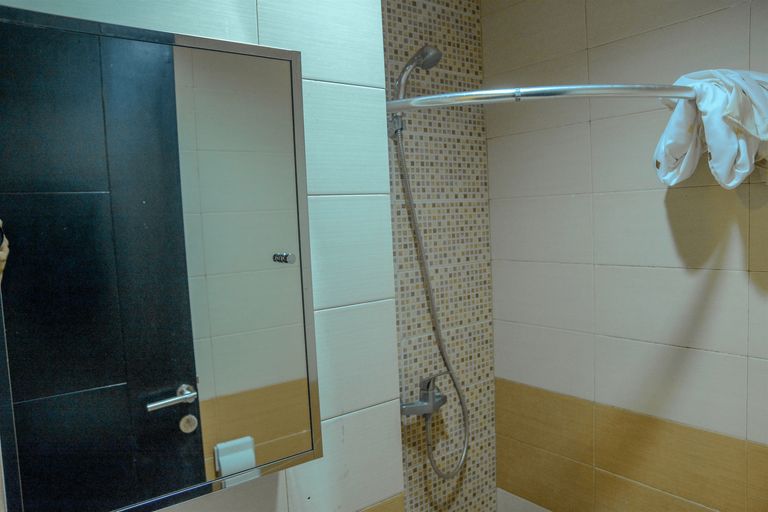 1BR Gardenia Boulevard Apartment Near Pejaten Village By Travelio (tutup permanen), Jakarta Selatan