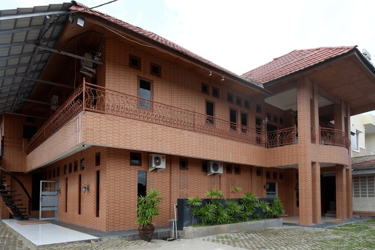 Exterior & Views 2, RedDoorz Plus @ Hotel Srikandi Kendari, Kendari
