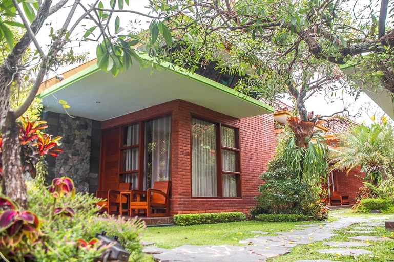 Exterior & Views 2, Rumput Hotel Resort & Resto Yogyakarta, Sleman