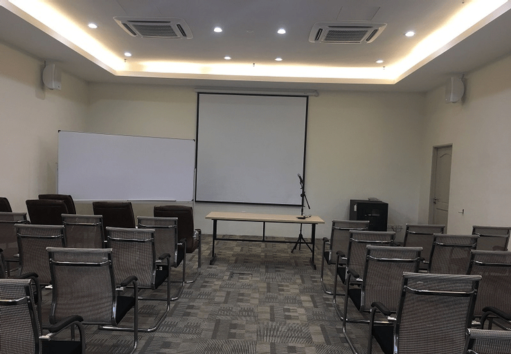 Business Facilities 5, Aurora Hotel, Malacca City