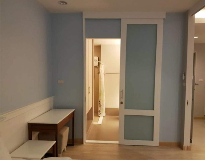 The sea condominium, K. Sam Roi Yot