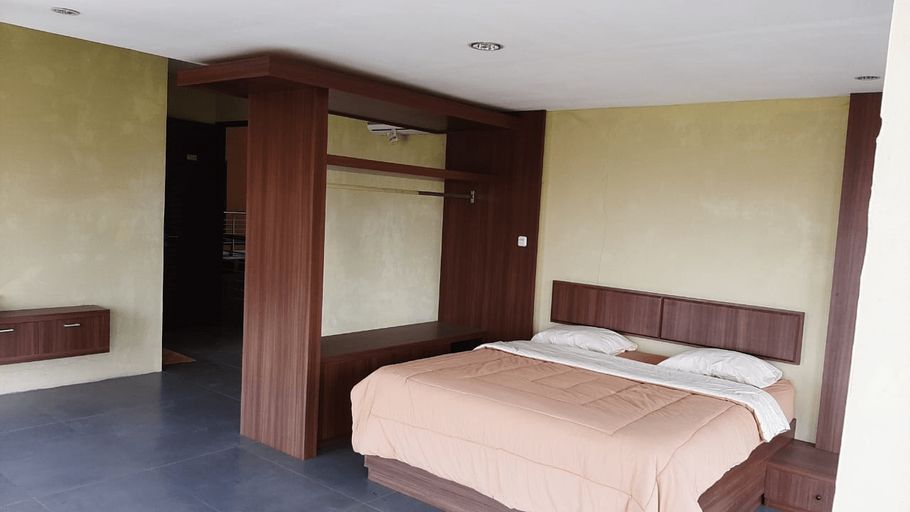 Capital O 1973 Guest House Toserba Selamat Syariah Pelabuhan Ratu, Sukabumi
