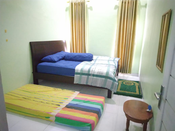 Bedroom 2, Fajri Homestay Cilacap, Cilacap