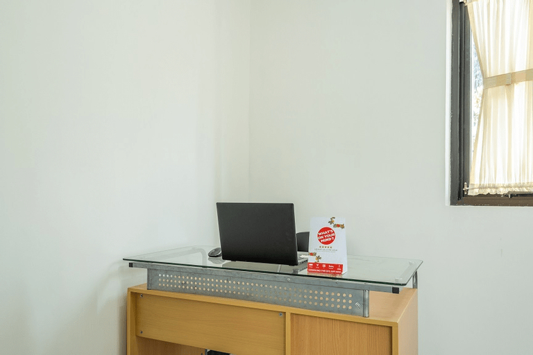 OYO 1460 Anyelir Residence, Cirebon