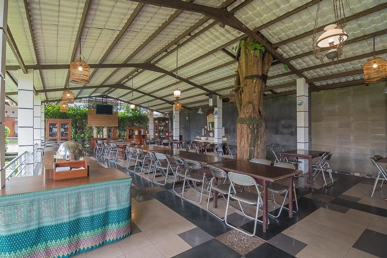 Yehezkiel Hotel Lembang RedPartner, Bandung