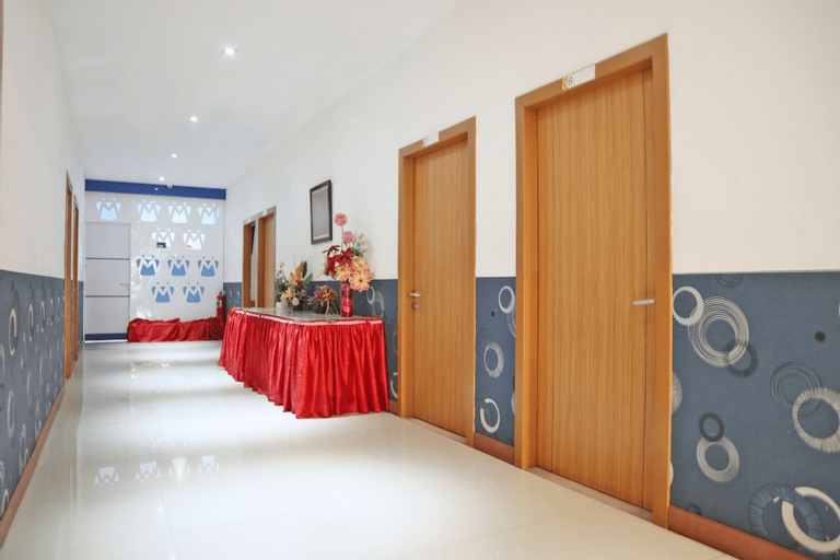 OYO 1673 M Authentic Kost Man, Padang