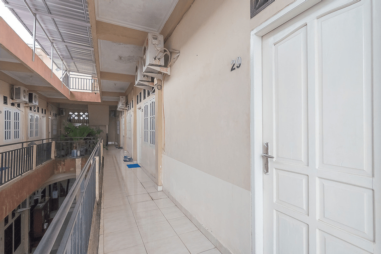 RedDoorz Syariah near Terminal Batu Ampar 2, Balikpapan