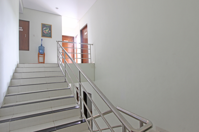 Public Area, RedDoorz @ Turanggasari, Sleman