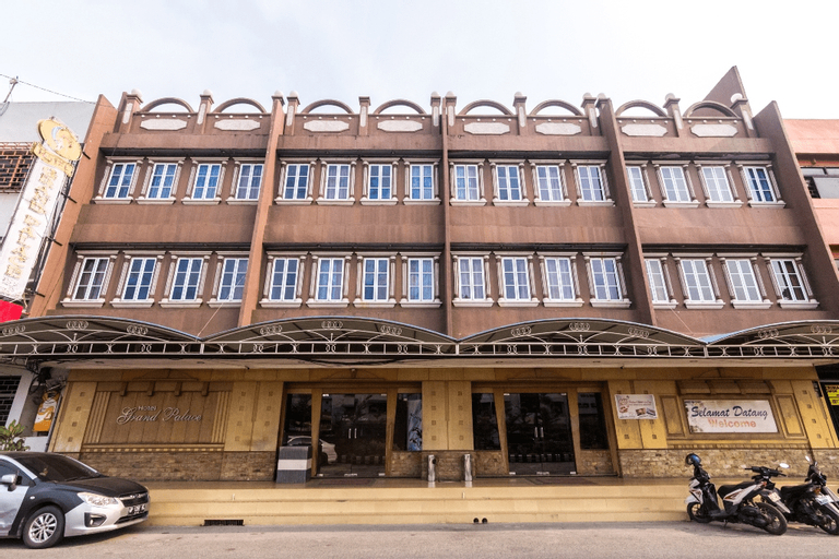 OYO 1581 Hotel Grand Palace, Batam