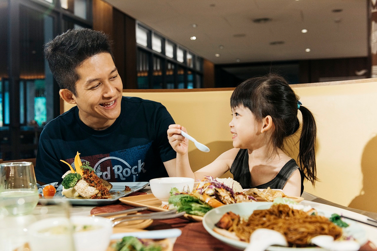 Hard Rock Hotel Desaru Coast - Food & Drinks