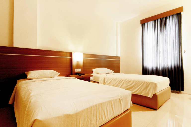 Bedroom 2, Alzara Hotel Syariah, Gunung Kidul