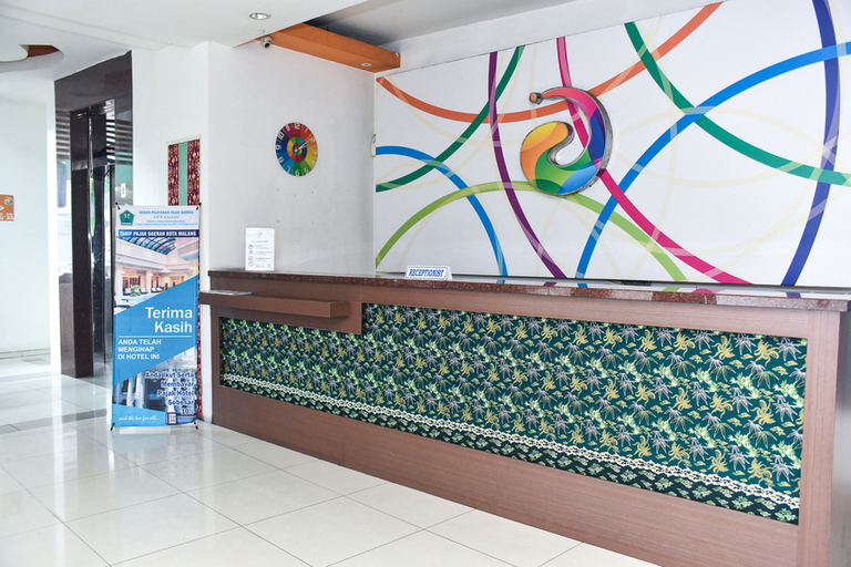 Exterior & Views 2, RedDoorz Plus near Alun Alun Malang, Malang