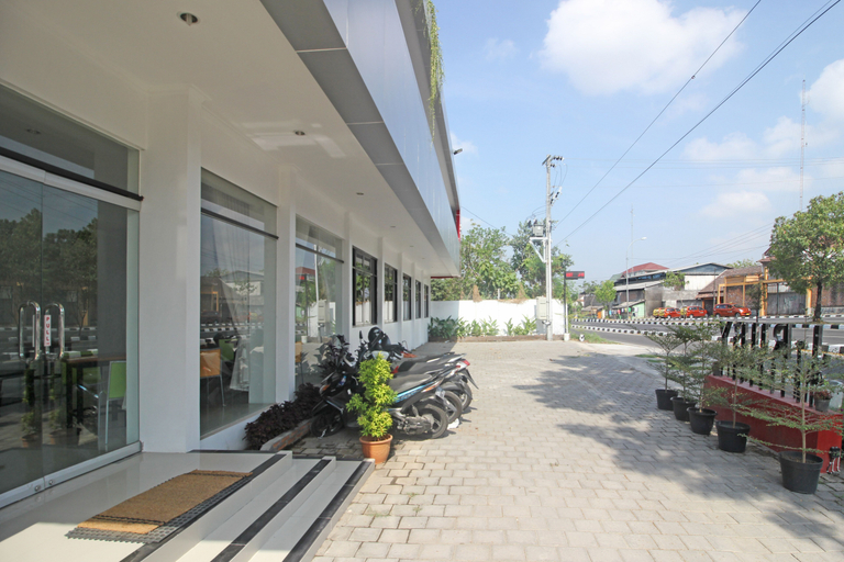 Others 2, RedDoorz @ Jalan Ringroad Selatan, Bantul