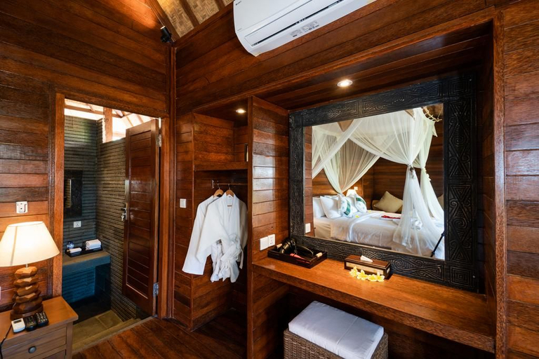 Bathroom 4, Royal Retreat Villas Lembongan, Klungkung