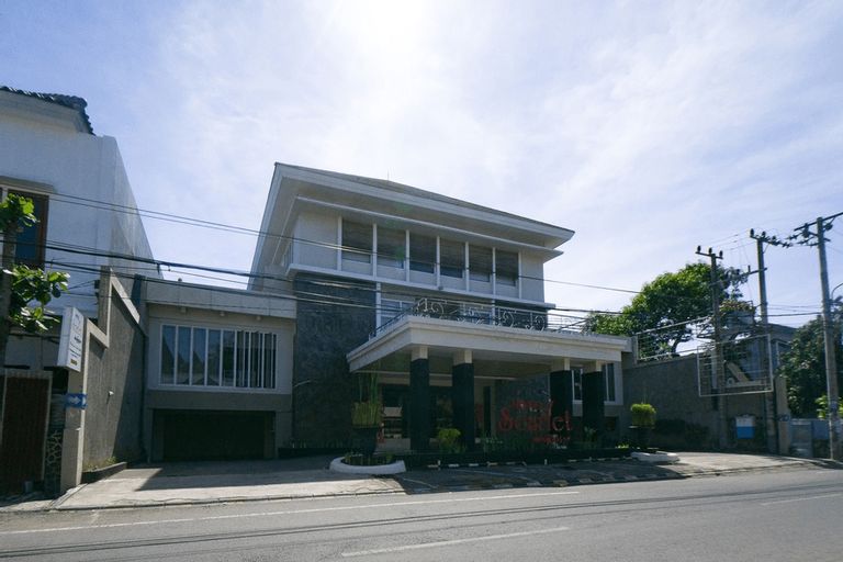 RedDoorz Plus near Universitas Negeri Makassar 2, Makassar