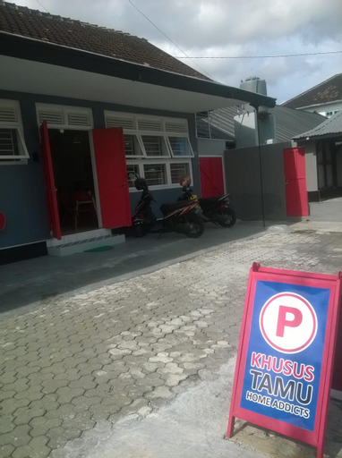 Public Area 11