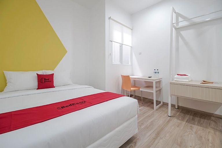 RedDoorz Plus @ Catania LRT Cinde Palembang, Palembang