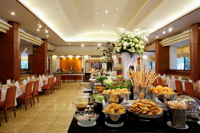 Food & Drinks 5, The Twin Towers Hotel, Pathum Wan