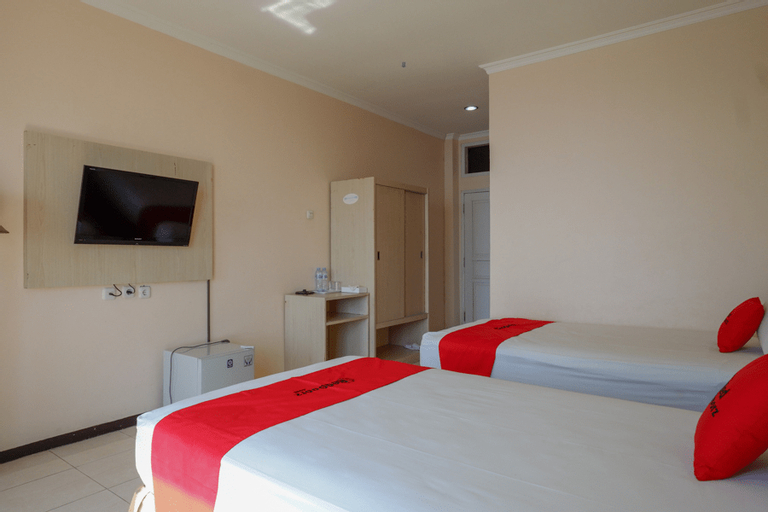 RedDoorz Plus Syariah @ Hotel Boulevard Luwuk, Banggai