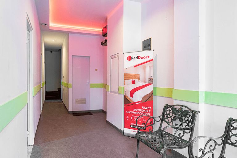 RedDoorz near Pecenongan 2, Central Jakarta