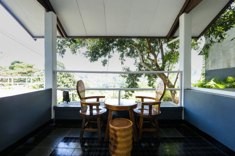 OYO 610 Cisitu Valley Villa Syariah, Bandung