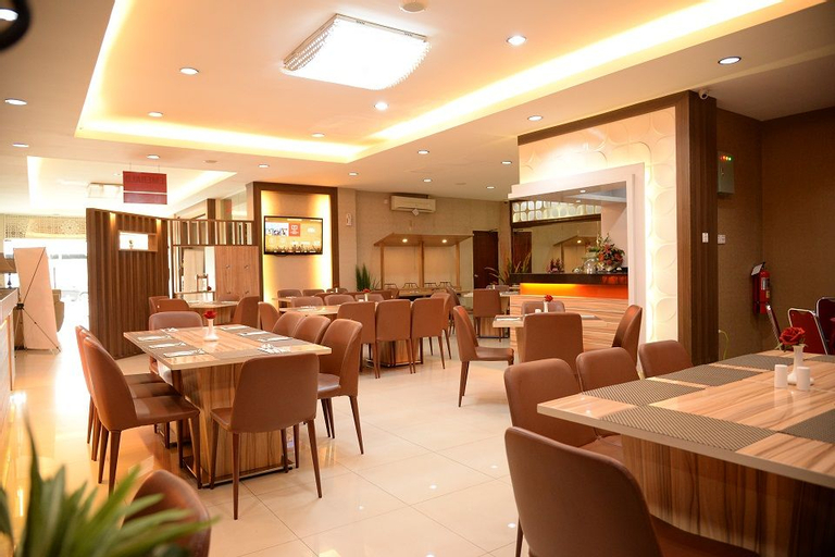 Rangkayo Basa - Halal Hotel, Padang