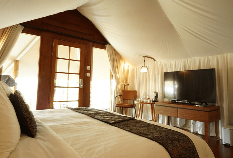Oak Tree Glamping Resort, Malang