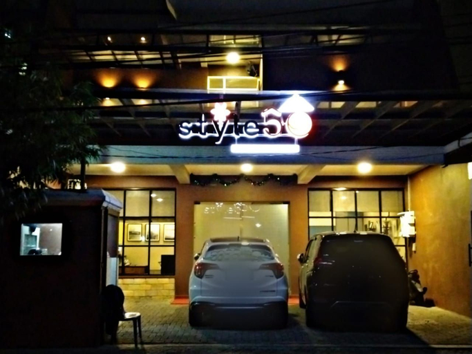 Exterior & Views, Style 50 Homestay, Surabaya