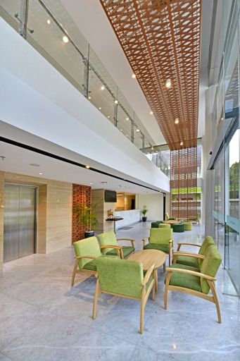 Public Area 2, Whiz Prime Hotel Khatib Sulaiman Padang, Padang