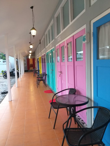 Exterior & Views 19