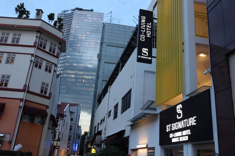 ST Signature Bugis Beach (SG Clean Certified), Singapura