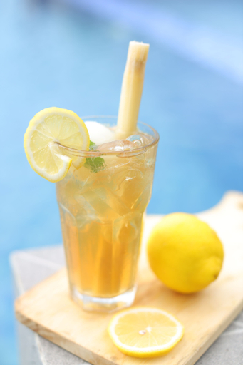 Food & Drinks 11