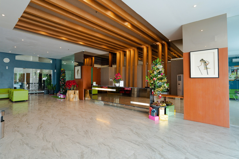 Public Area 5, The Crew Hotel Kualanamu Airport Medan, Deli Serdang