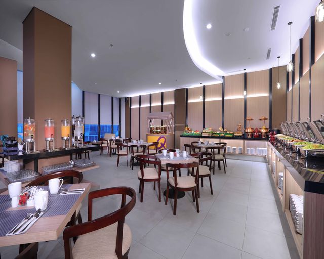 Food & Drinks 11